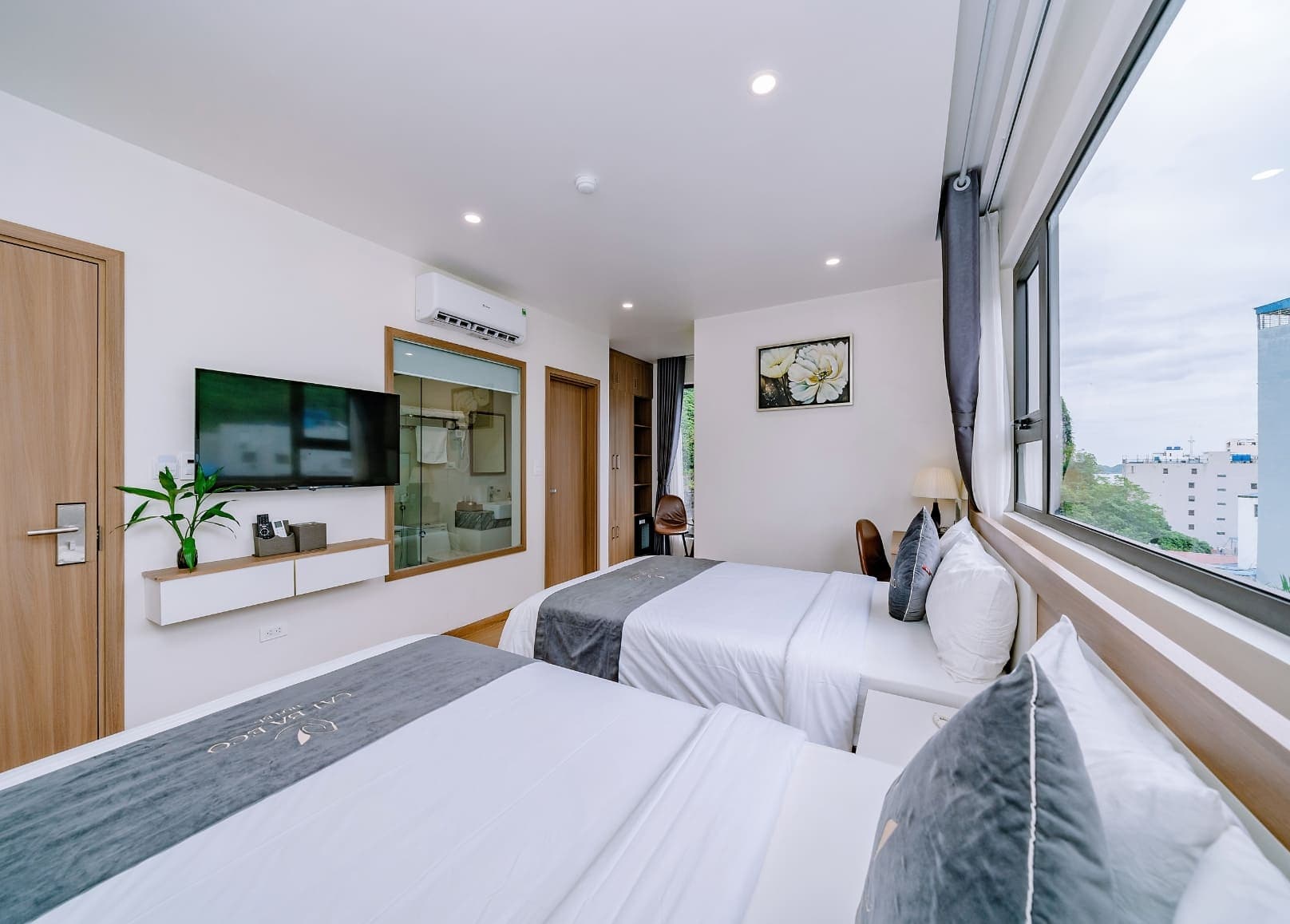 Phòng Thông Tầng Cao View Núi – CB.EC05